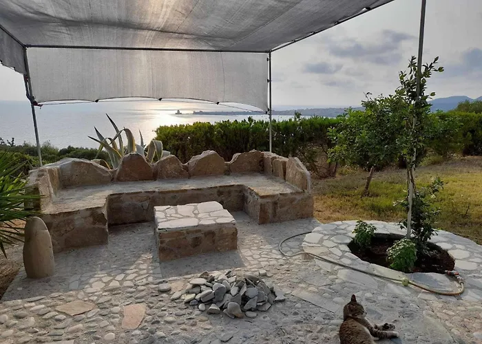 Charly Point By Interhome * Foiníki