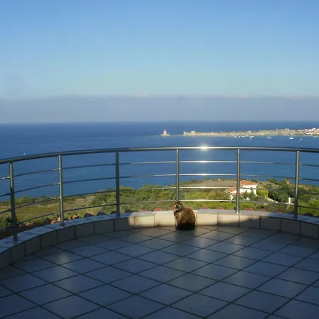 Charly Point By Interhome Foiniki