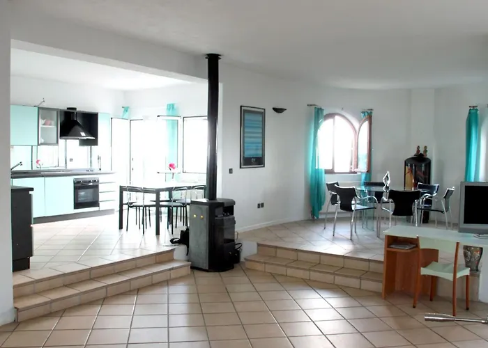 Сasa de vacaciones Charly Point By Interhome