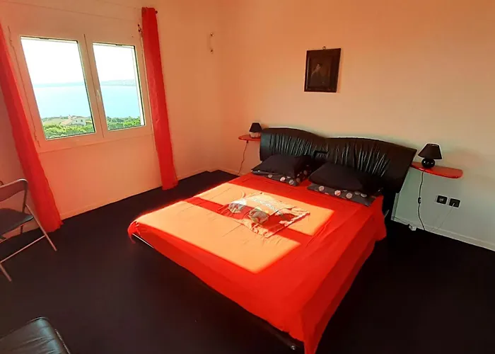 Charly Point By Interhome