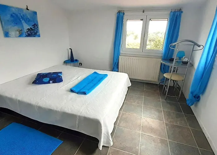 Сasa de vacaciones Charly Point By Interhome *